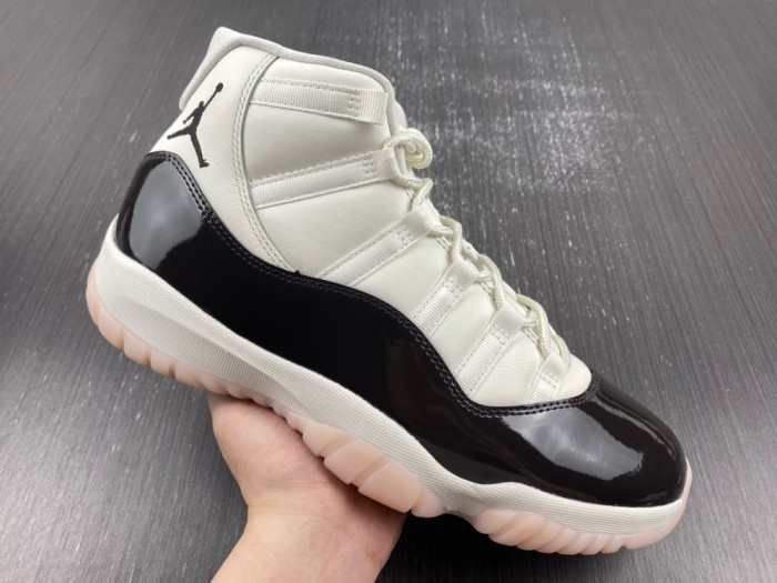 Air Jordan 11 “Neapolitan” AR0715-101