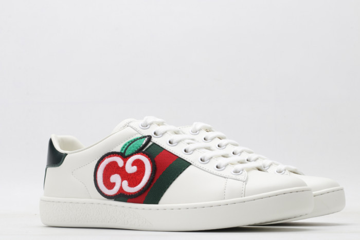 G*u*i low-top sneaker