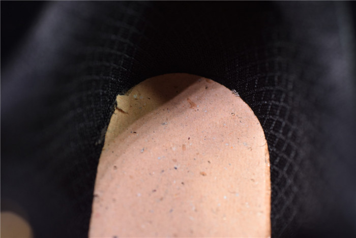 CHNE1 Leather Low Top Sneakers