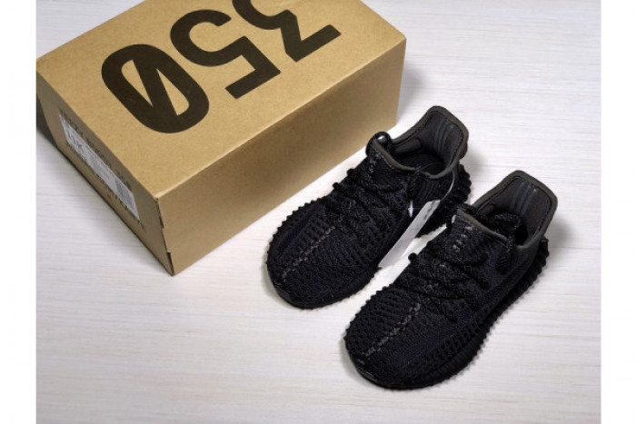 ad*s kids Y**zy boost 350 v2 black (non-reflective) fu9013