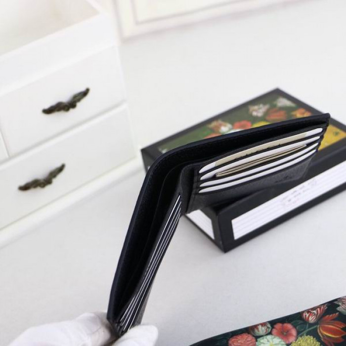 G*u*i wallet 495055 12*9.5