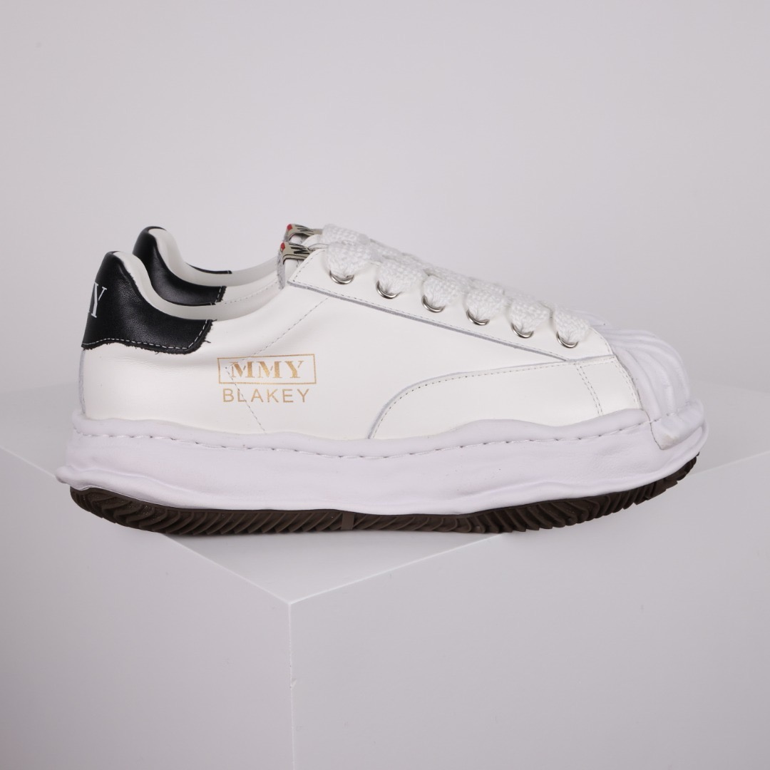 Ma*s*n mihara yasuhiro mmy sneaker