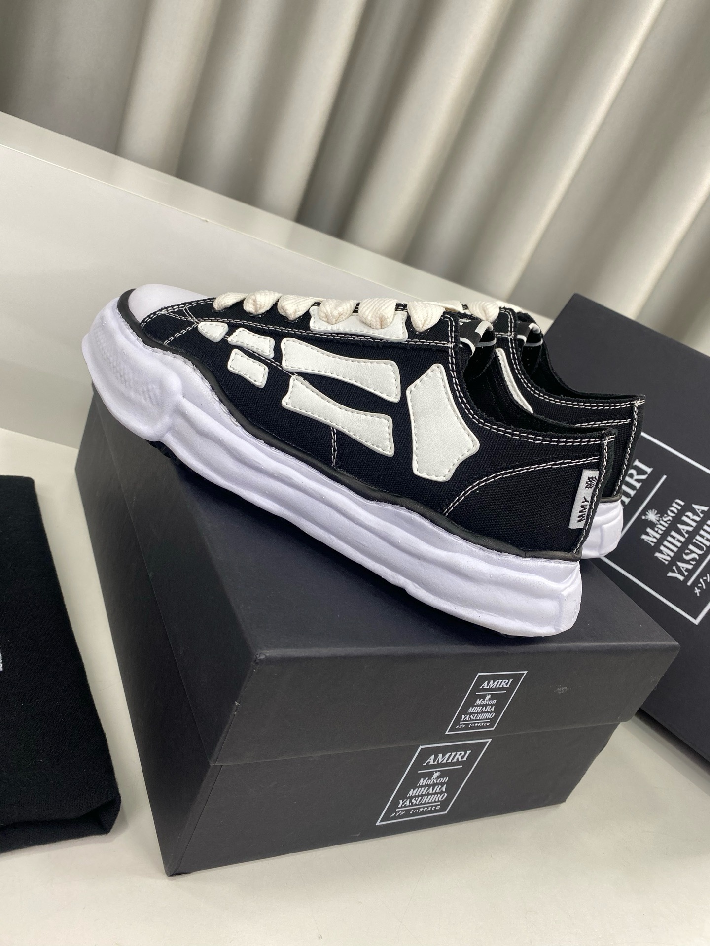 Ma*s*n mihara yasuhiro mmy sneaker
